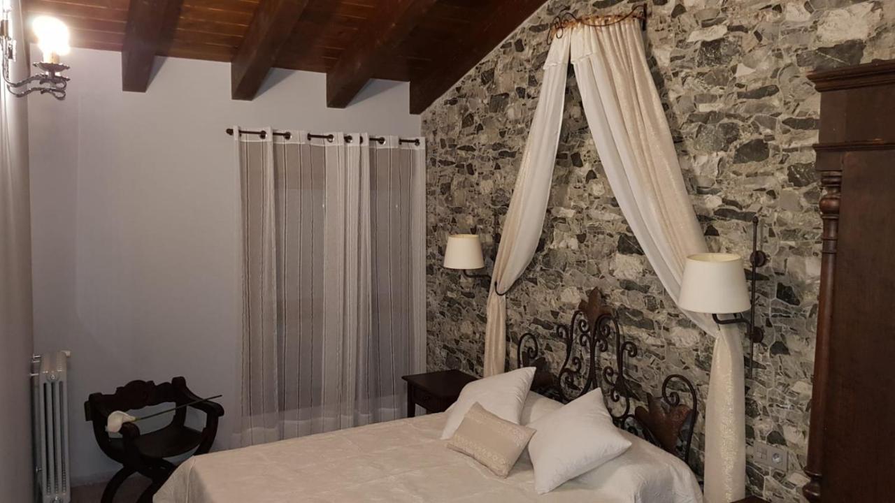 Casa Rural La Puerta Del Rio Lobos Сан-Леонардо-де-Ягуэ Экстерьер фото