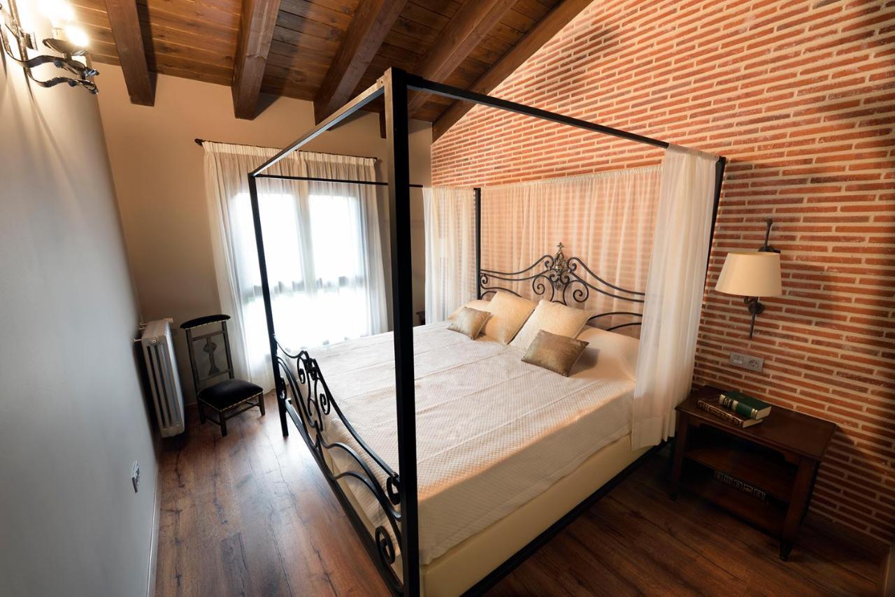Casa Rural La Puerta Del Rio Lobos Сан-Леонардо-де-Ягуэ Экстерьер фото